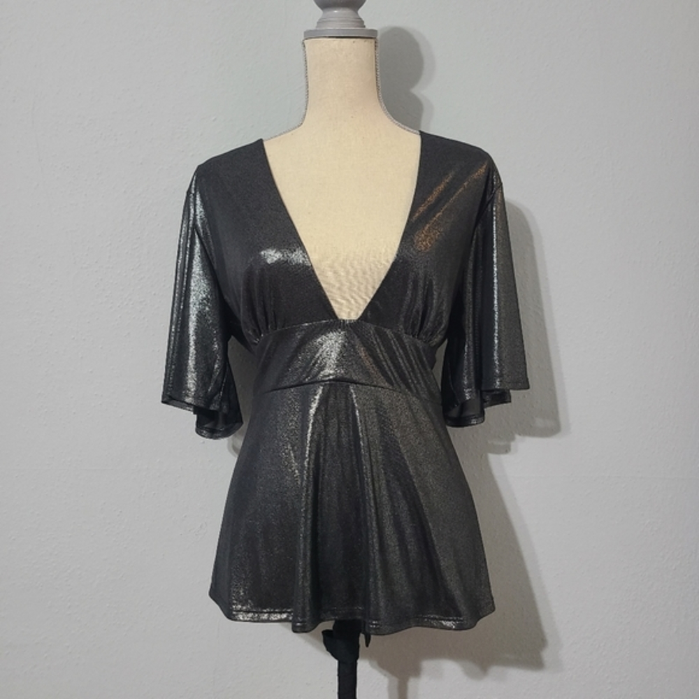 EXPRESS Metallic Plunge V Peplum Tie Waist Top‎ Flowy Short Sleeve Black Lrg NWT